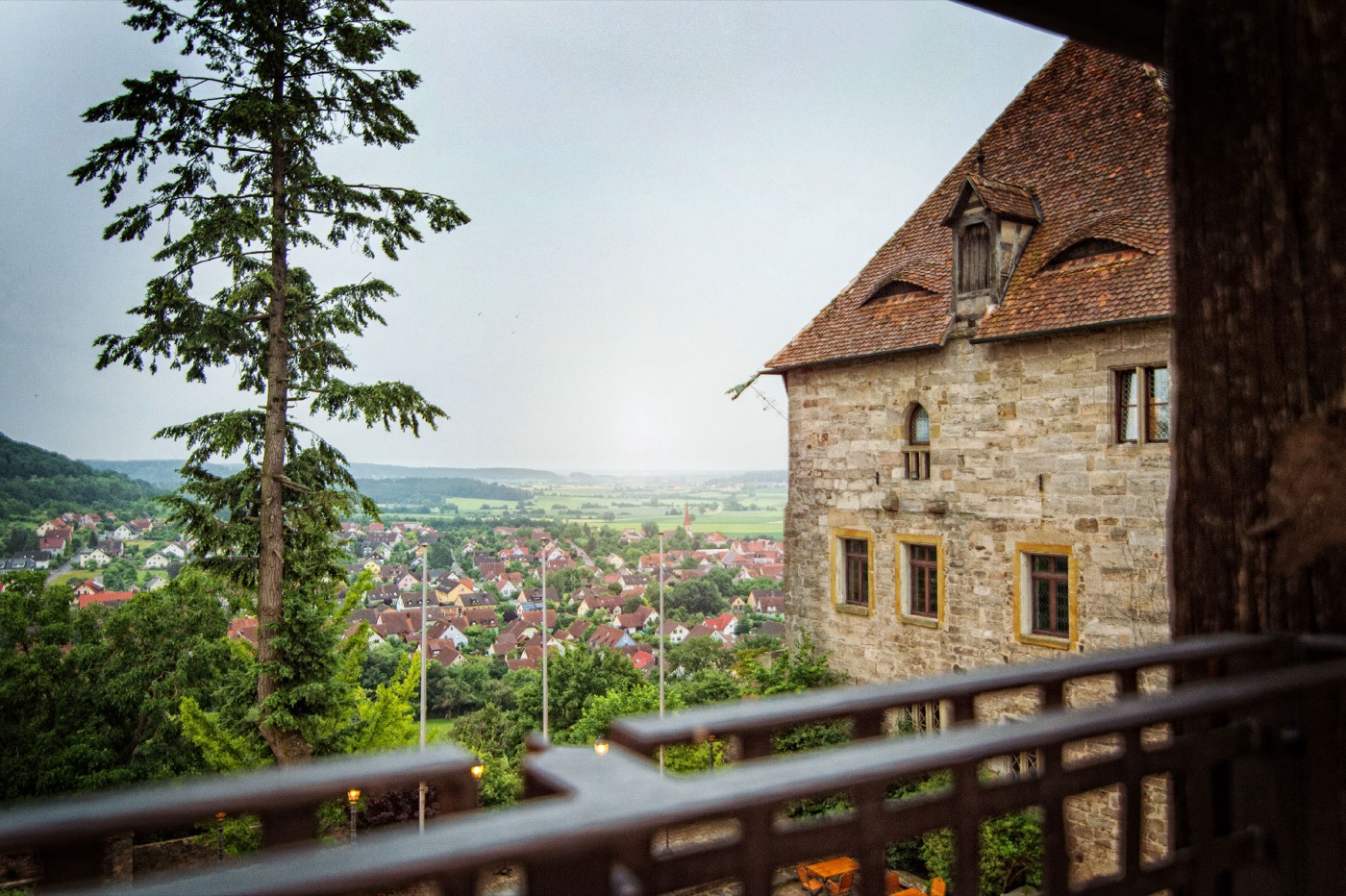 Blick von Burg Colmberg über das fränkische Land
